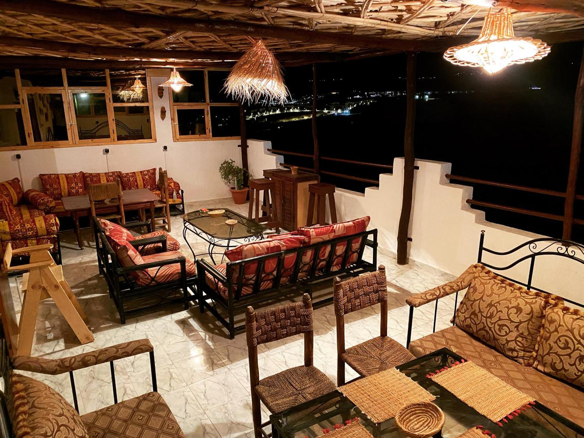 Red Carpet Surf Camp Sea, Mountain & Garden Escape Hotel Tamraght Екстериор снимка